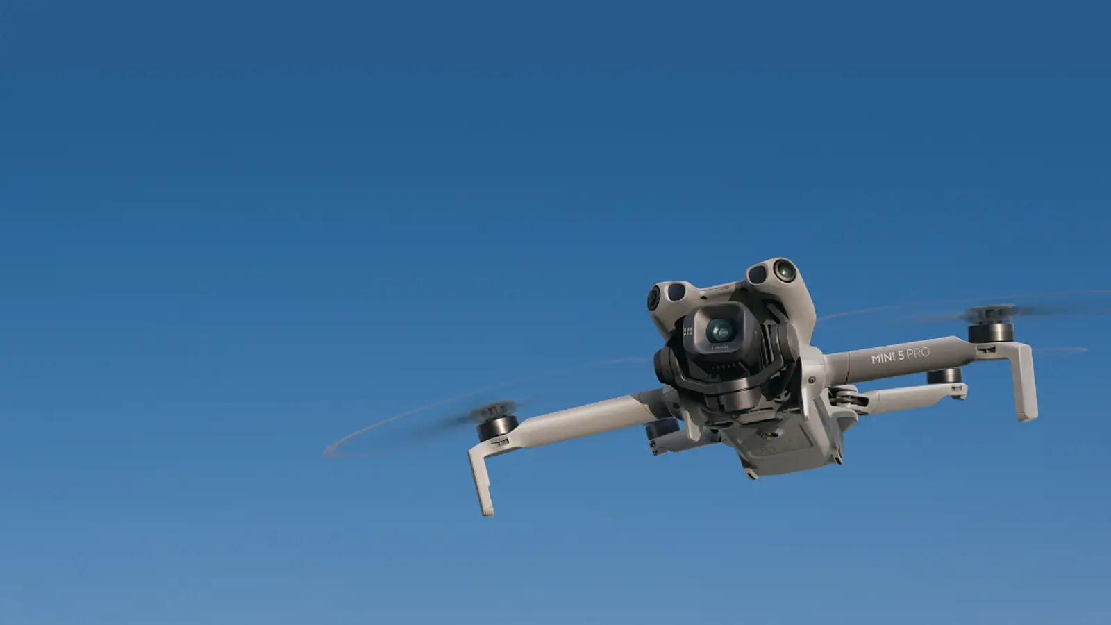 DJI Mini 5 Pro – kompaktowy dron z profesjonalnymi możliwościami