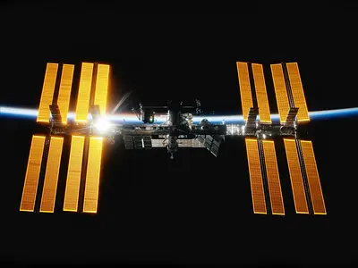 Statek kosmiczny Sojuz MS-27 z rosyjsko-amerykańską załogą na pokładzie doleciał do ISS